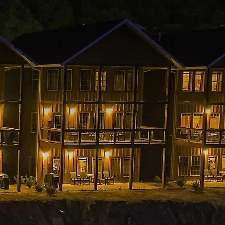 Keweenaw Waters Resort